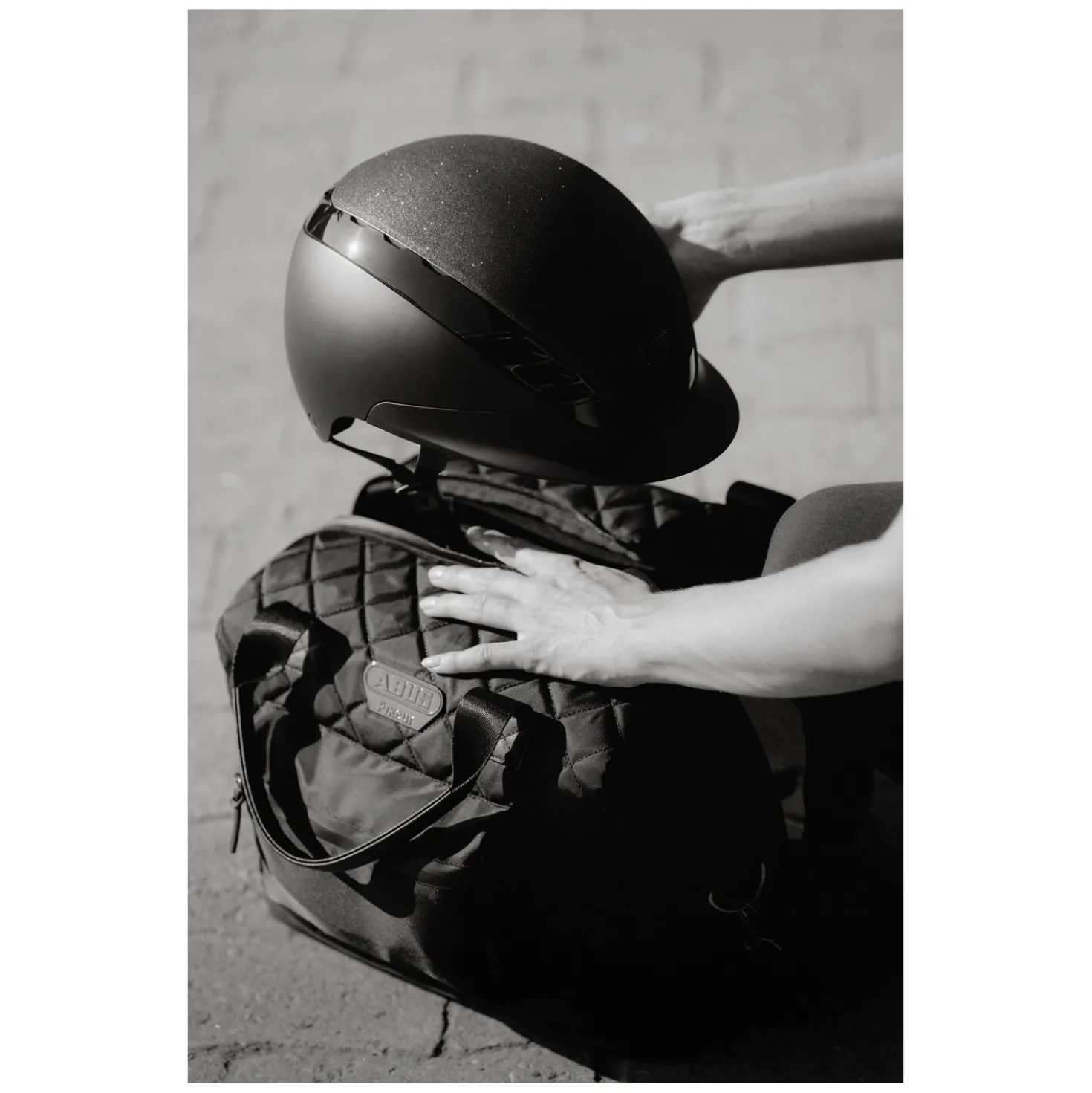 ABUS PIKEUR Helmtasche