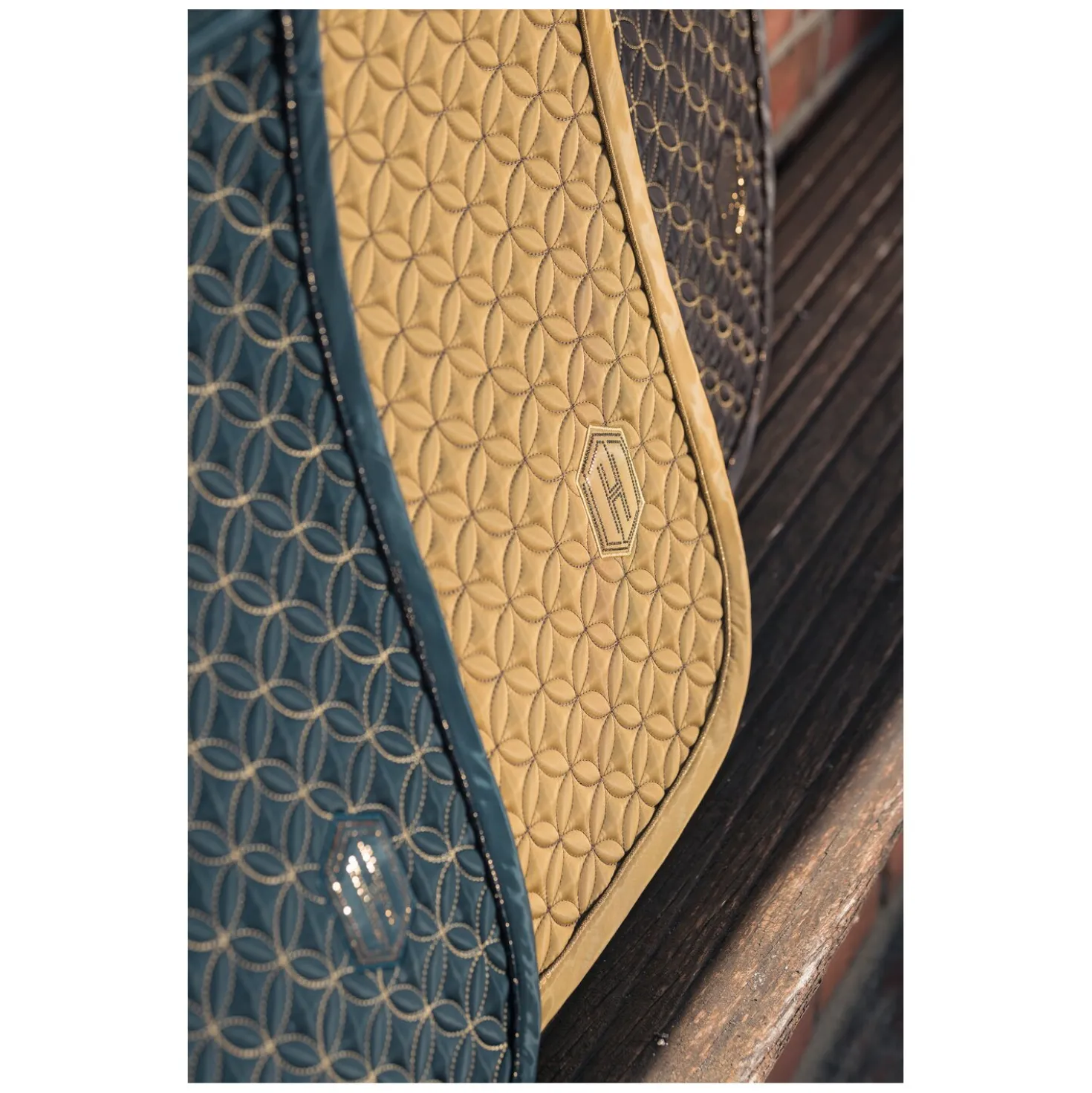 ESKADRON Heritage Schabracke Highgloss Contrast