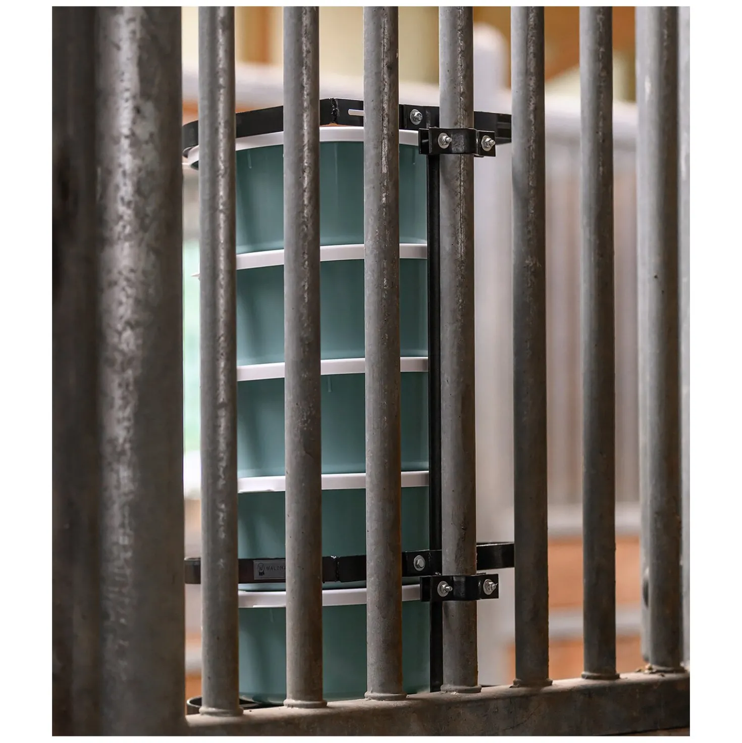 WALDHAUSEN Futterschalenhalterung für 2 Liter Schalen